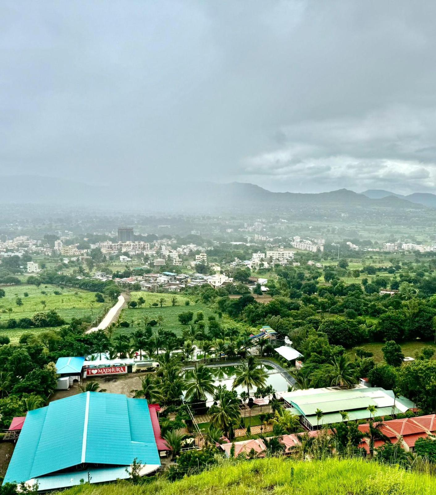Madhura Agro Tourism Wai Exterior photo